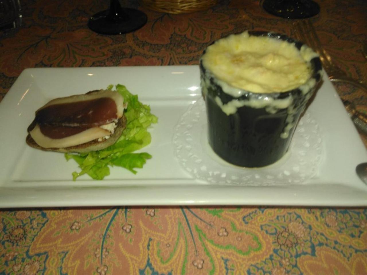 Hotel Restaurant Le Schlossberg ツェレンベルク エクステリア 写真